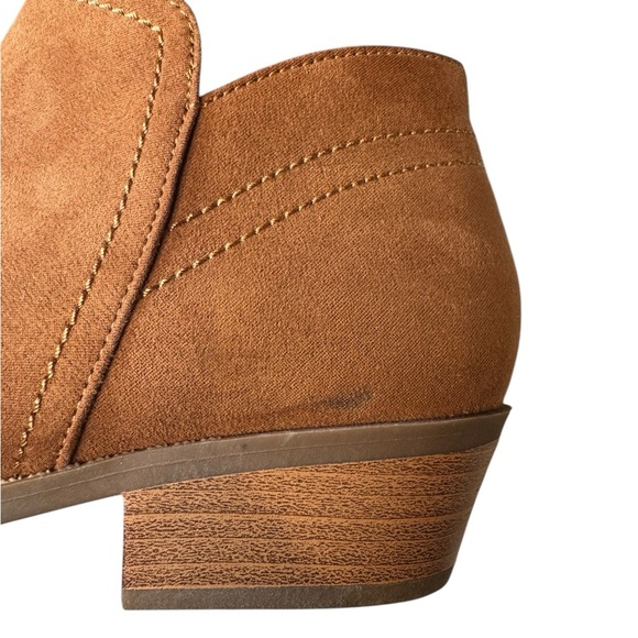 Time and Tru Suede Ankle Booties Tan 8.5 | Fall Western Block Heel Boot - Picture 6 of 9